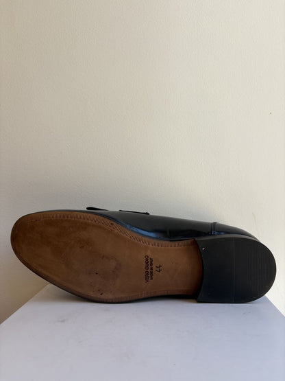 Mocassino con fibbia e frangia