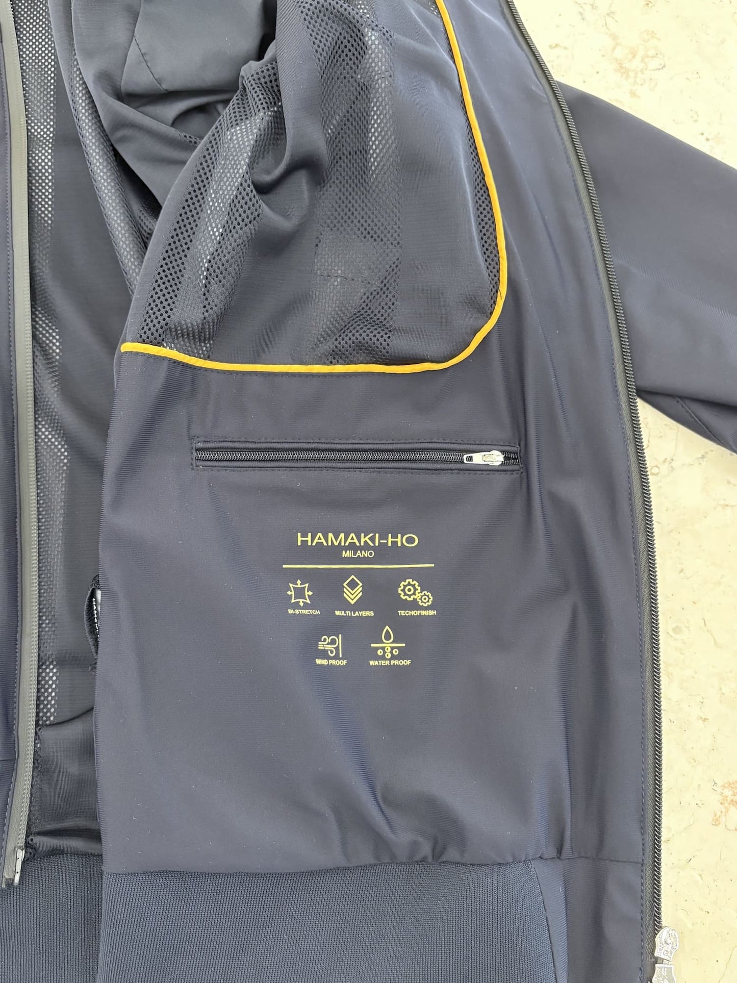 Giubbotto Hamaki-Ho leggero con cap.