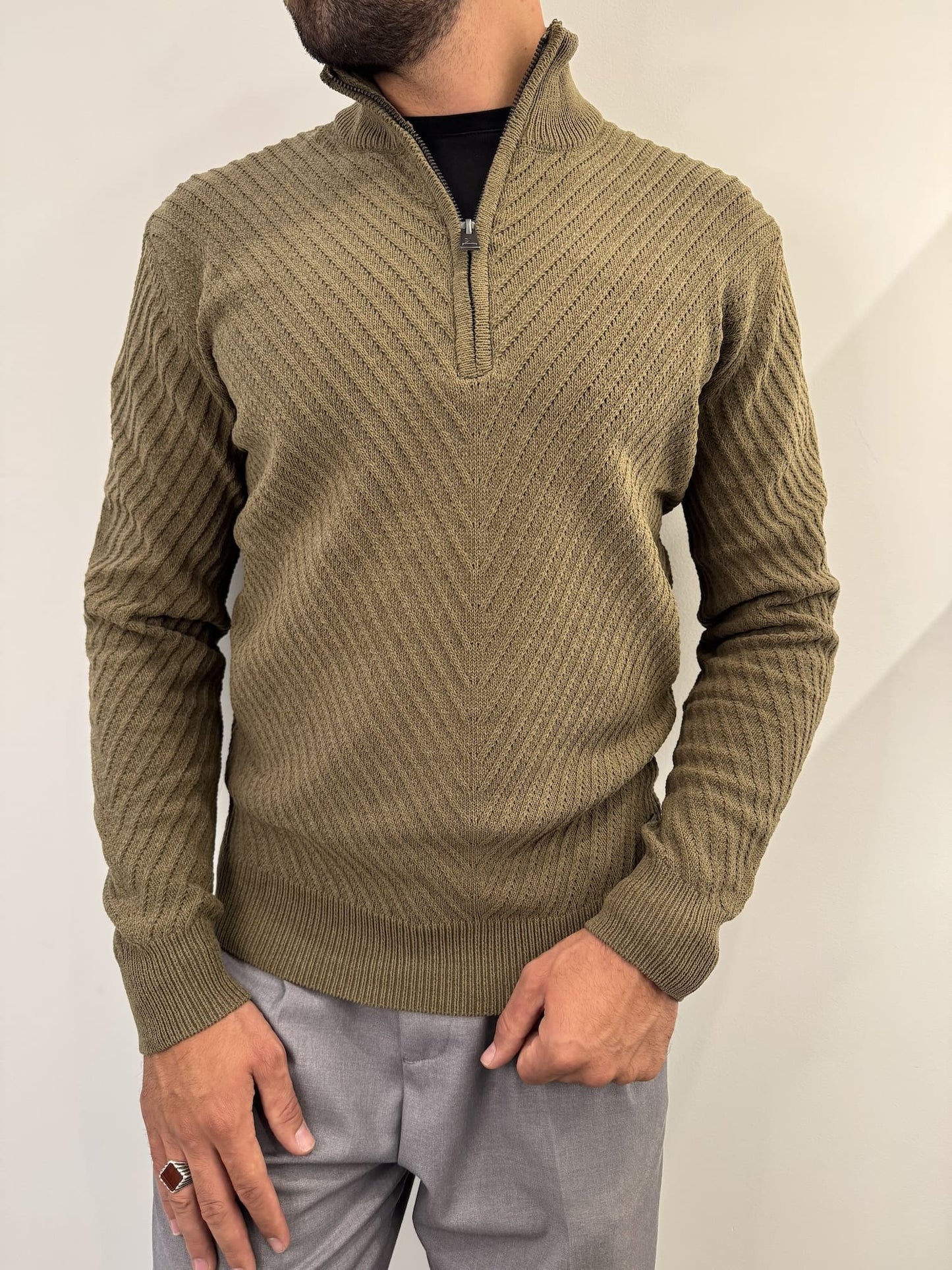 Maglione in ciniglia mezza zip tramato