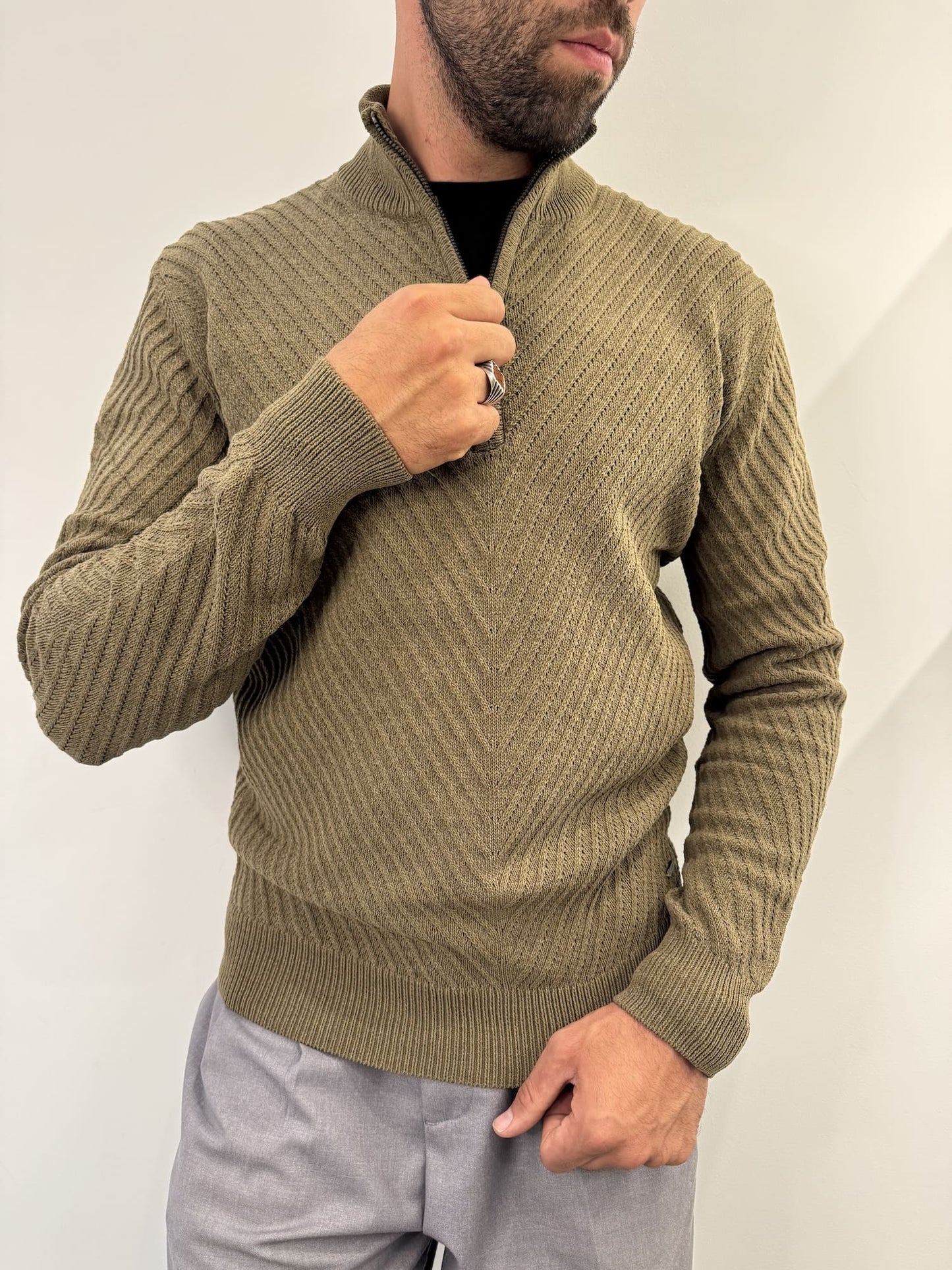 Maglione in ciniglia mezza zip tramato
