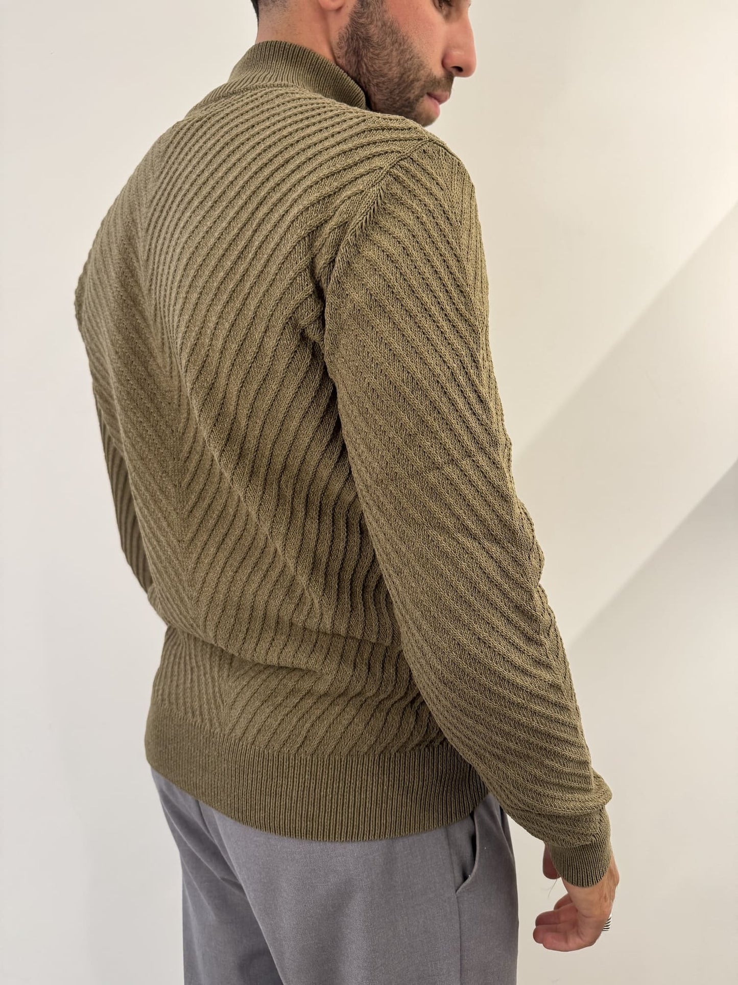 Maglione in ciniglia mezza zip tramato