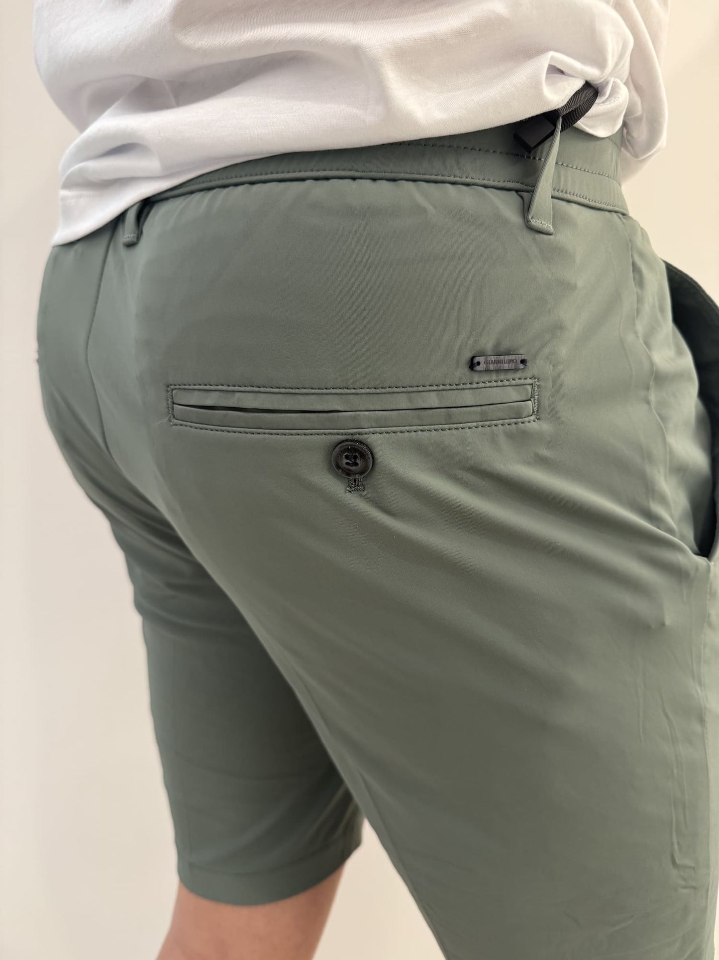 Bermuda tessuto tecnico bi-stretch