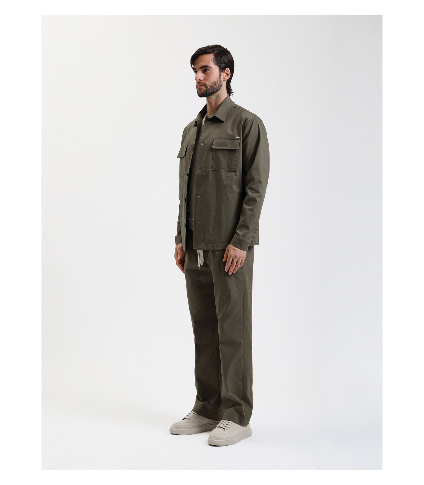Oveshirt con taschini quadrati