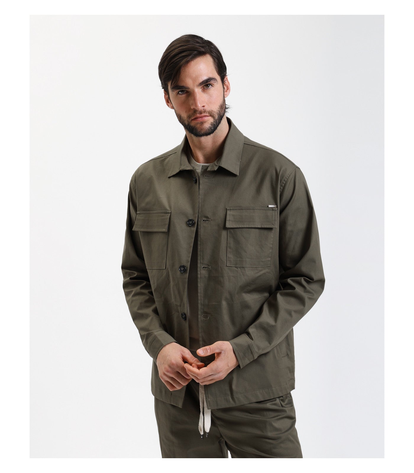 Oveshirt con taschini quadrati