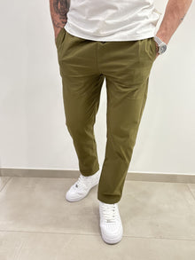 Pantaloni con laccio wide leg con stiro in piega