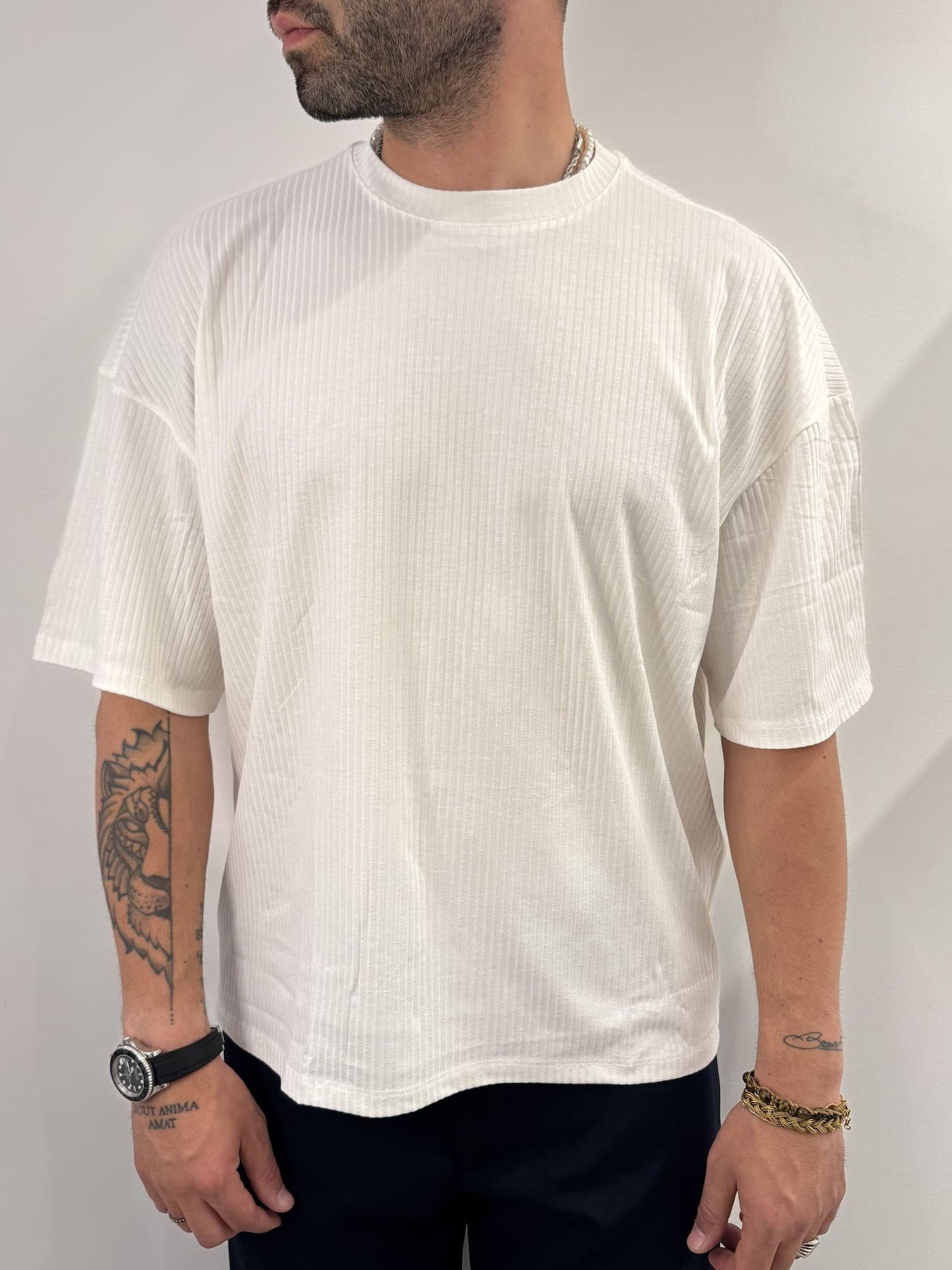 T-shirt basic elasticizzata a coste