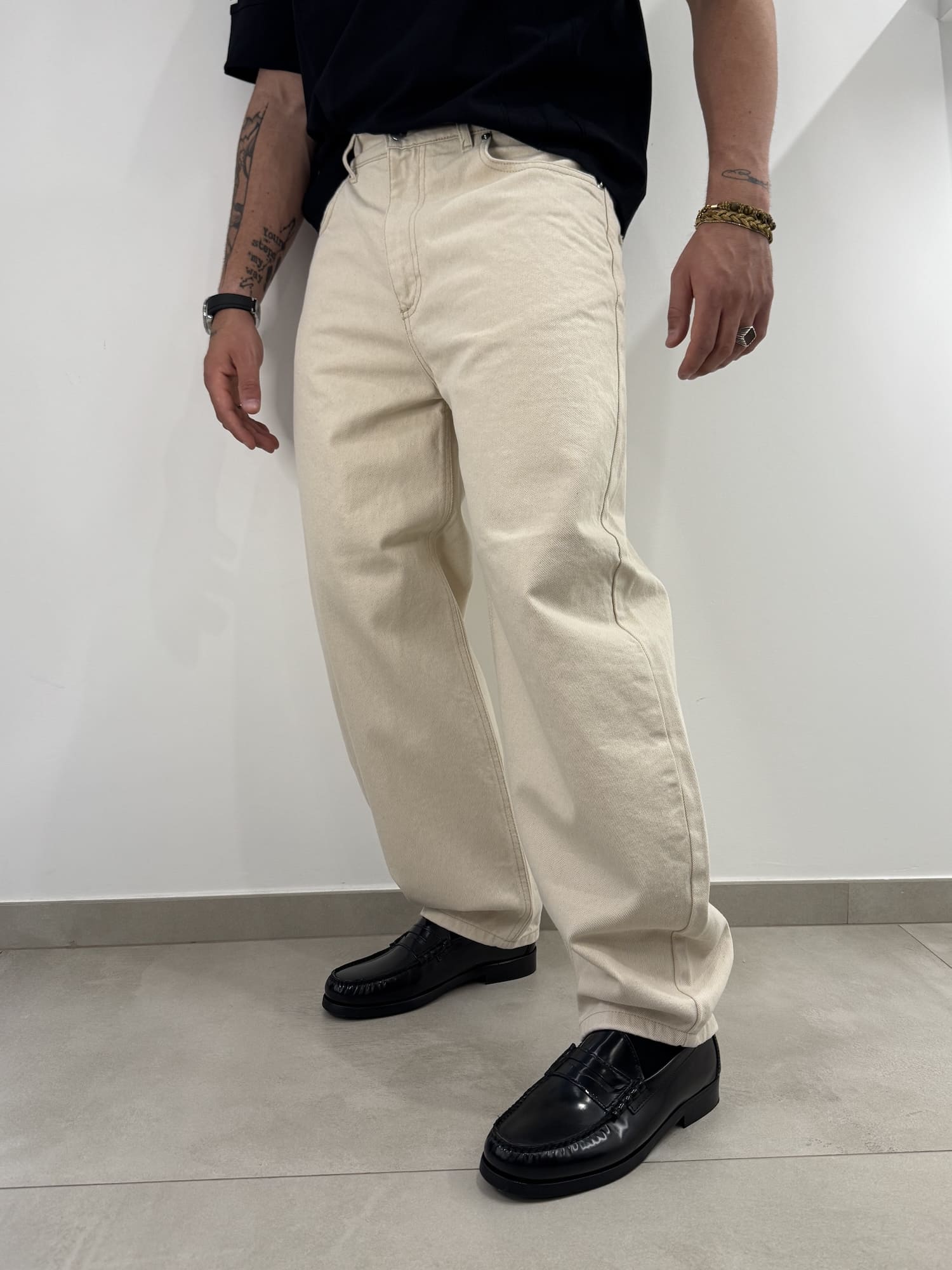 Jeans Balloon Fit Beige blacksvnday