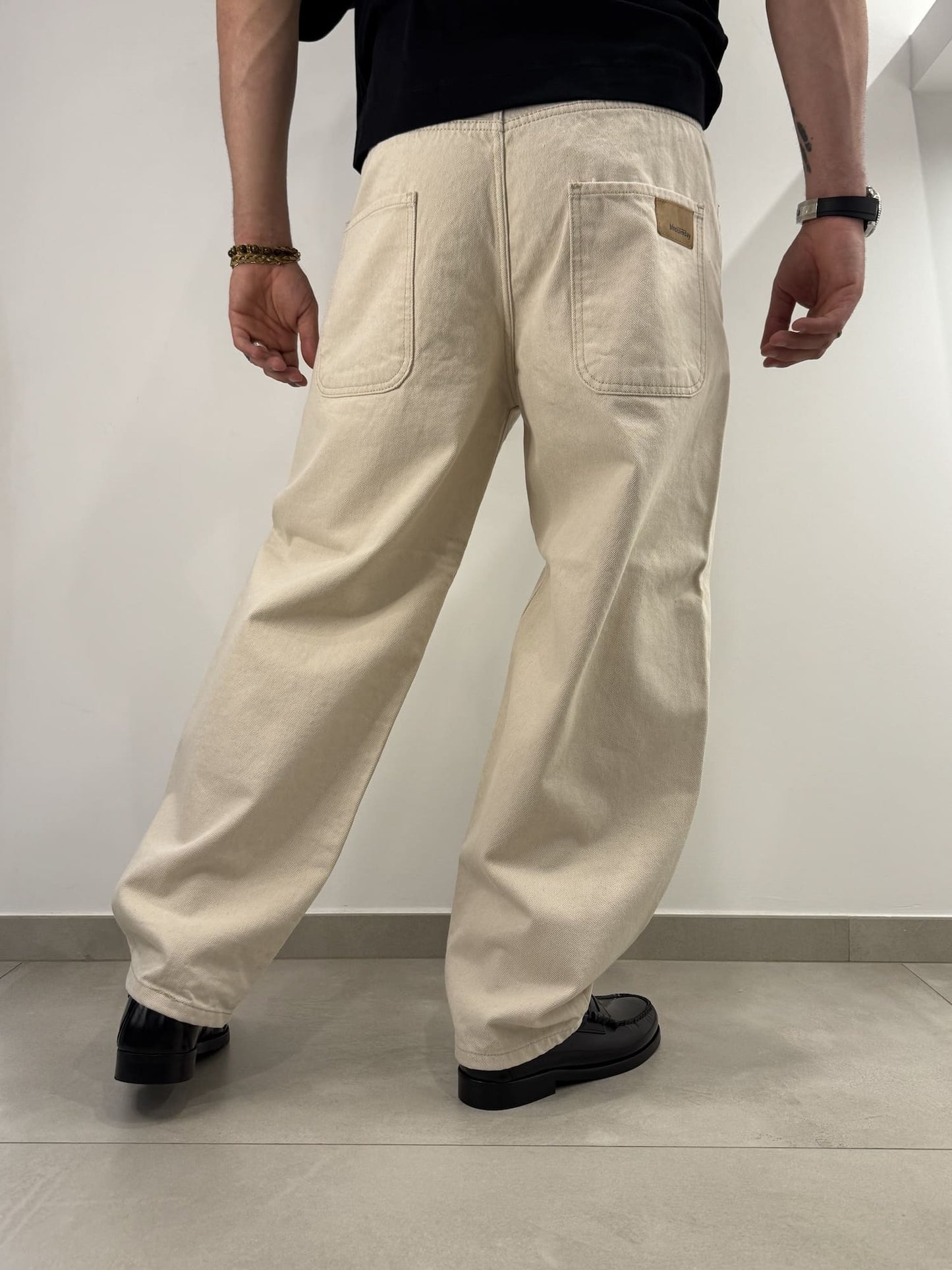 Jeans Balloon Fit Beige blacksvnday