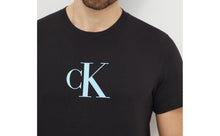 t-shirt calvin Klein con logo centrale