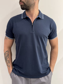 Polo in piquet con mezza zip
