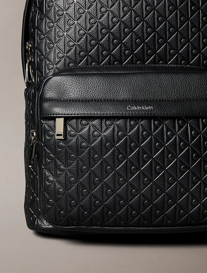 Zaino con logo con emblema goffrato