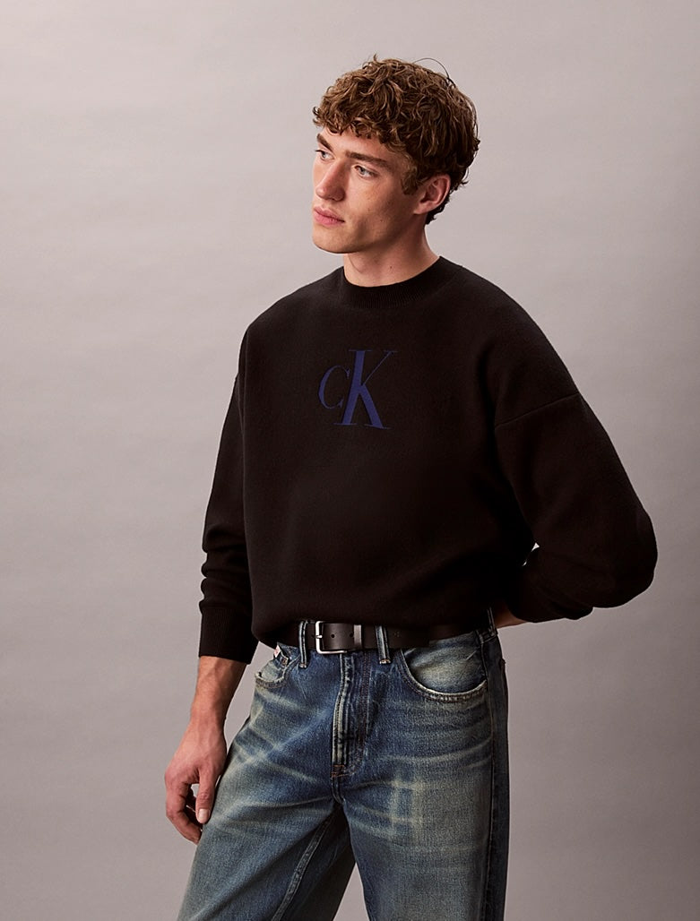 Maglione con logo monogramma con emblema in misto cotone taglio relaxed Calvin Klein