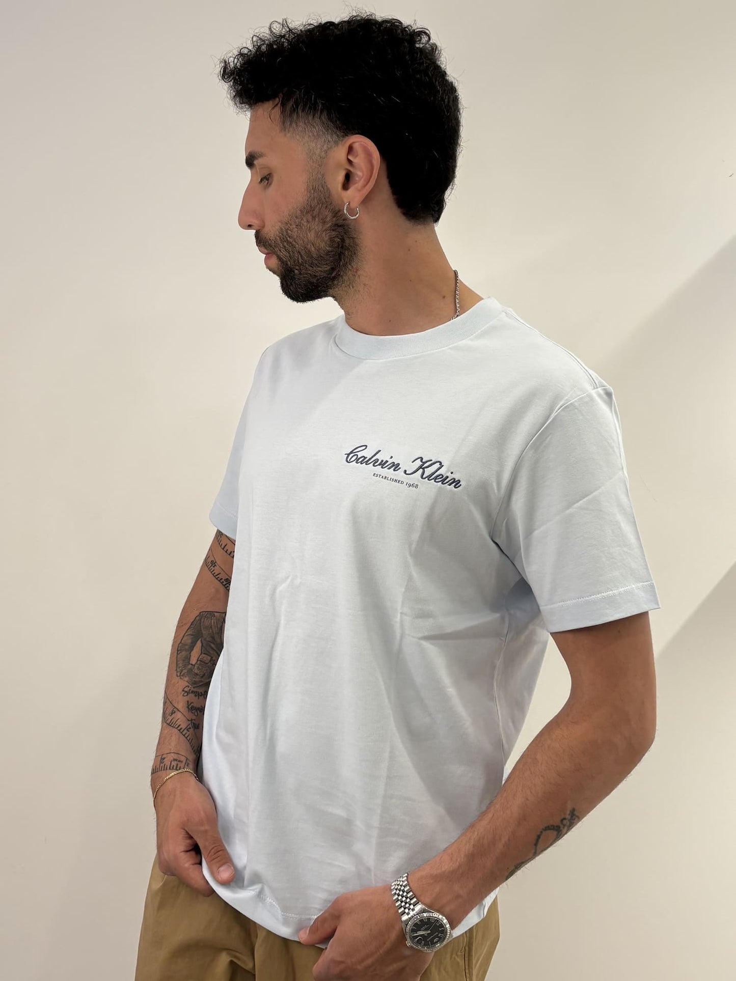 T-shirt con logo ricamato Calvin Klein