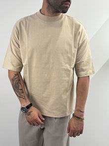 T-shirt over basic