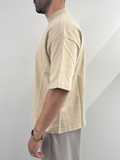 T-shirt over basic