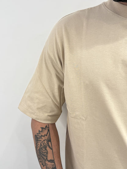 T-shirt over basic