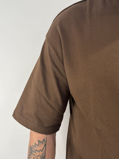 T-shirt over basic cioccolato