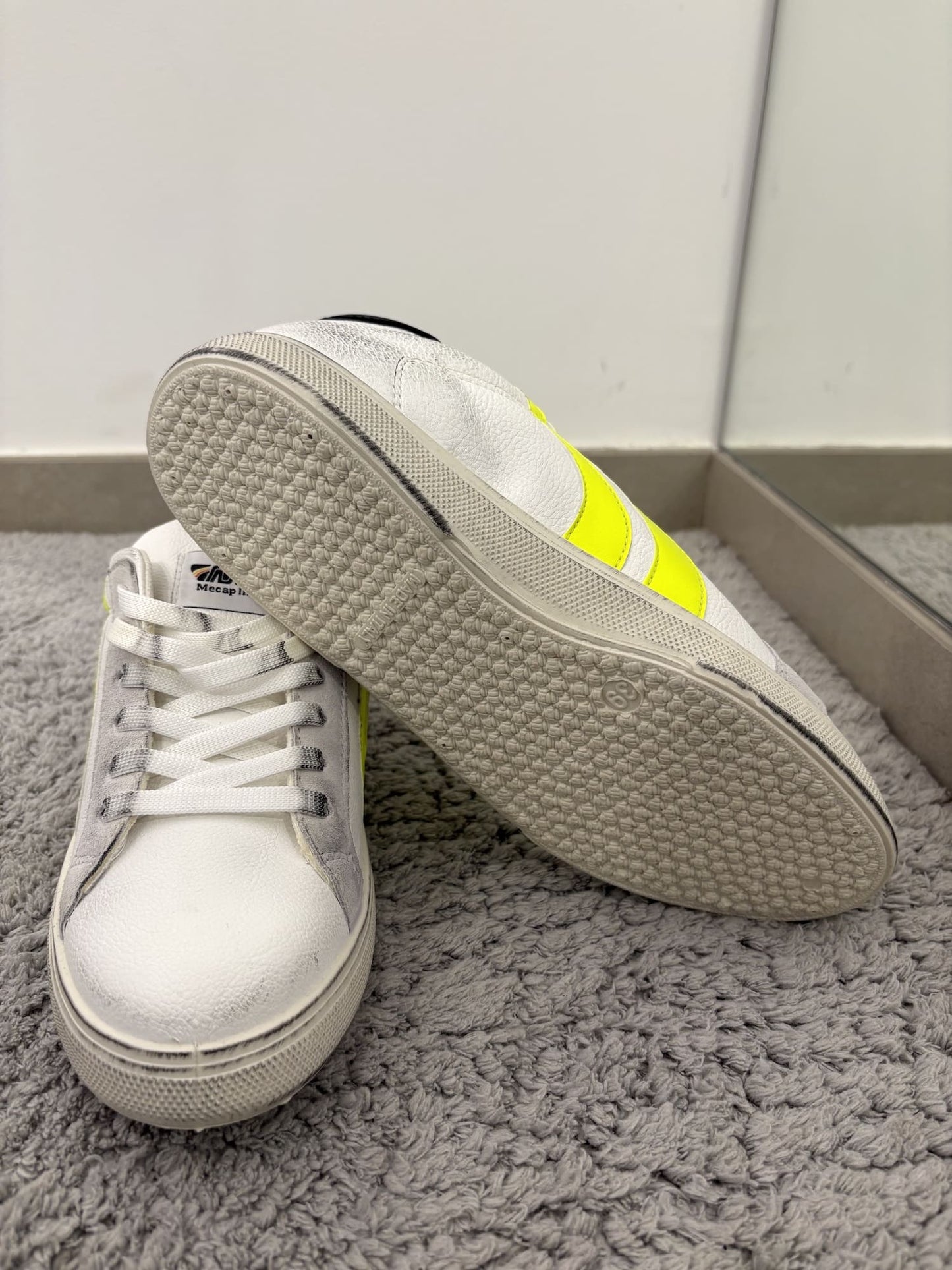 Scarpa Mecap bassa con logo sui lati