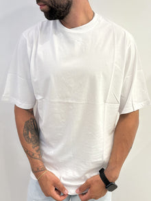 T-shirt over con stampa sul retro