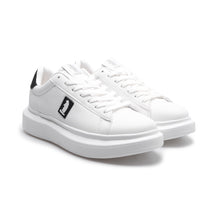 Sneakers Refrigue con para alta