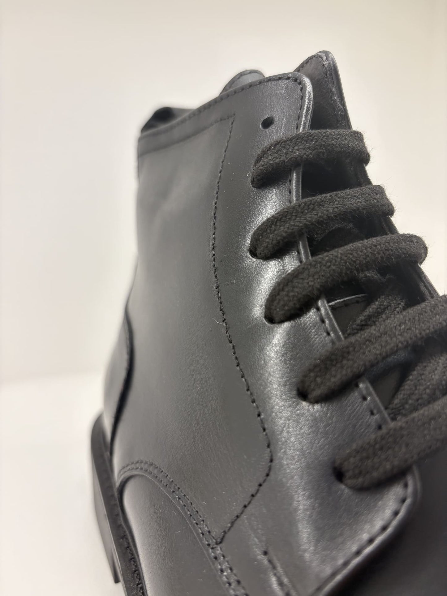 Stivaletto uomo in pelle con cerniera