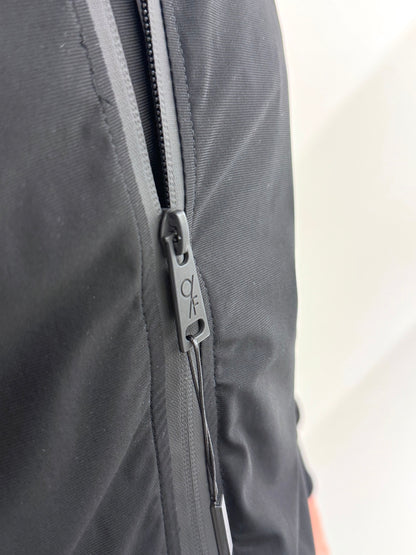 Giubbotto leggero tessuto tecnico elasticizzato