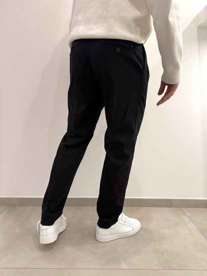 Pantalone semi elegante con elastici sui fianchi