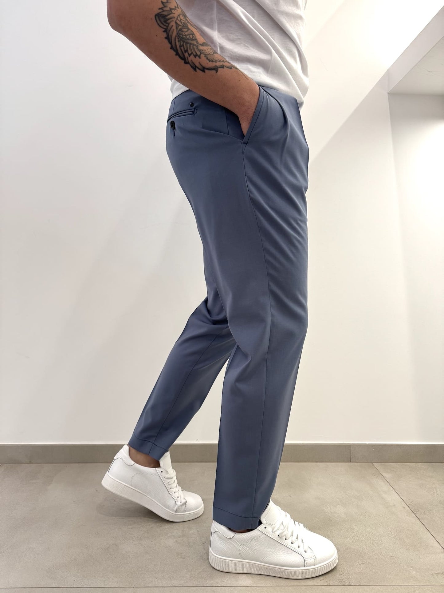 Pantalone semi elegante con elastici sui fianchi
