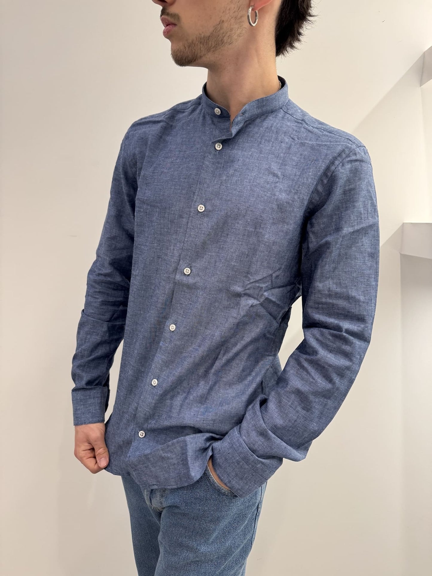 Camicia collo coreana in lino