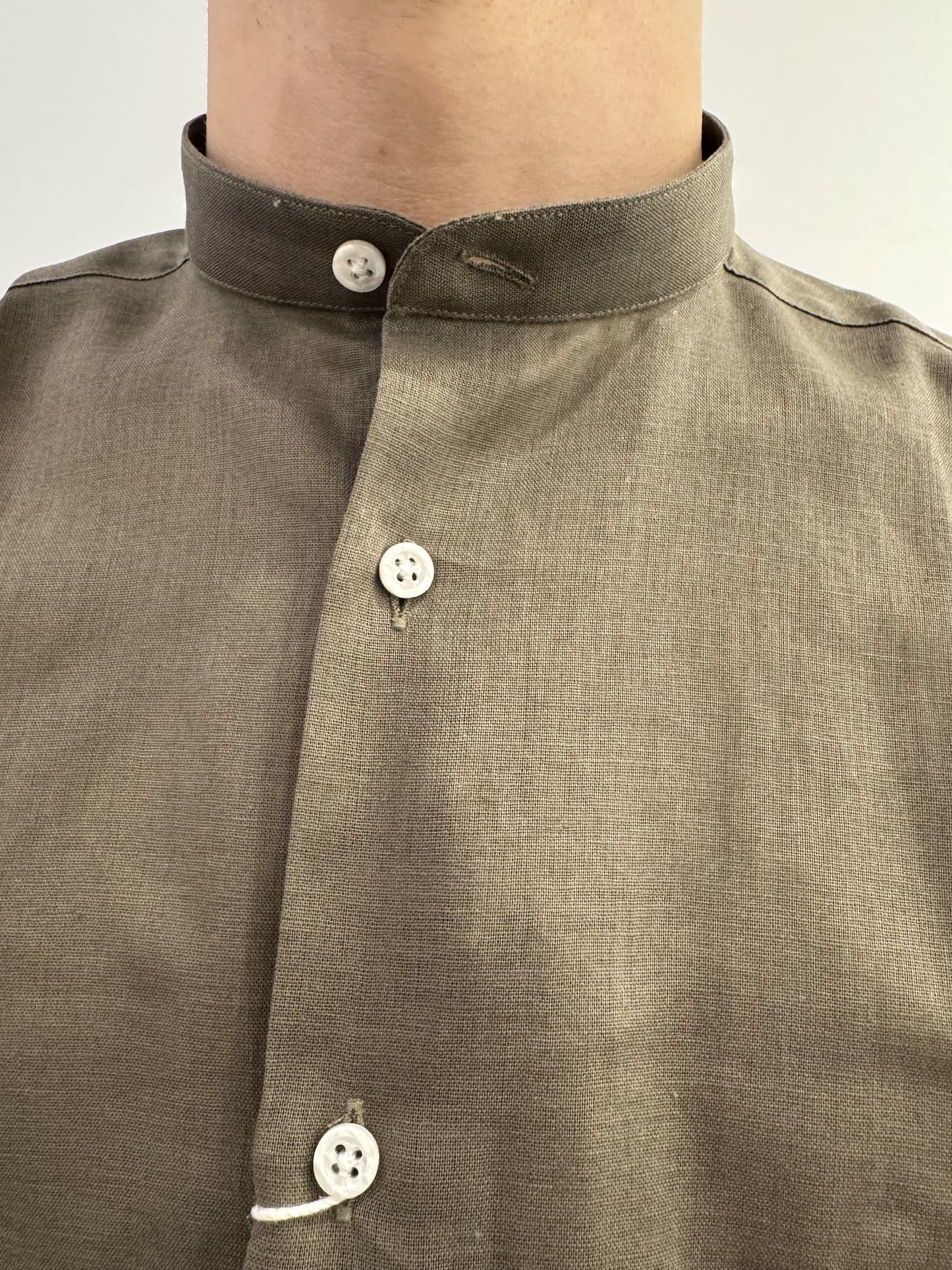 Camicia collo coreana in lino