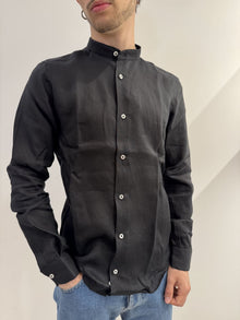 Camicia collo coreana in lino