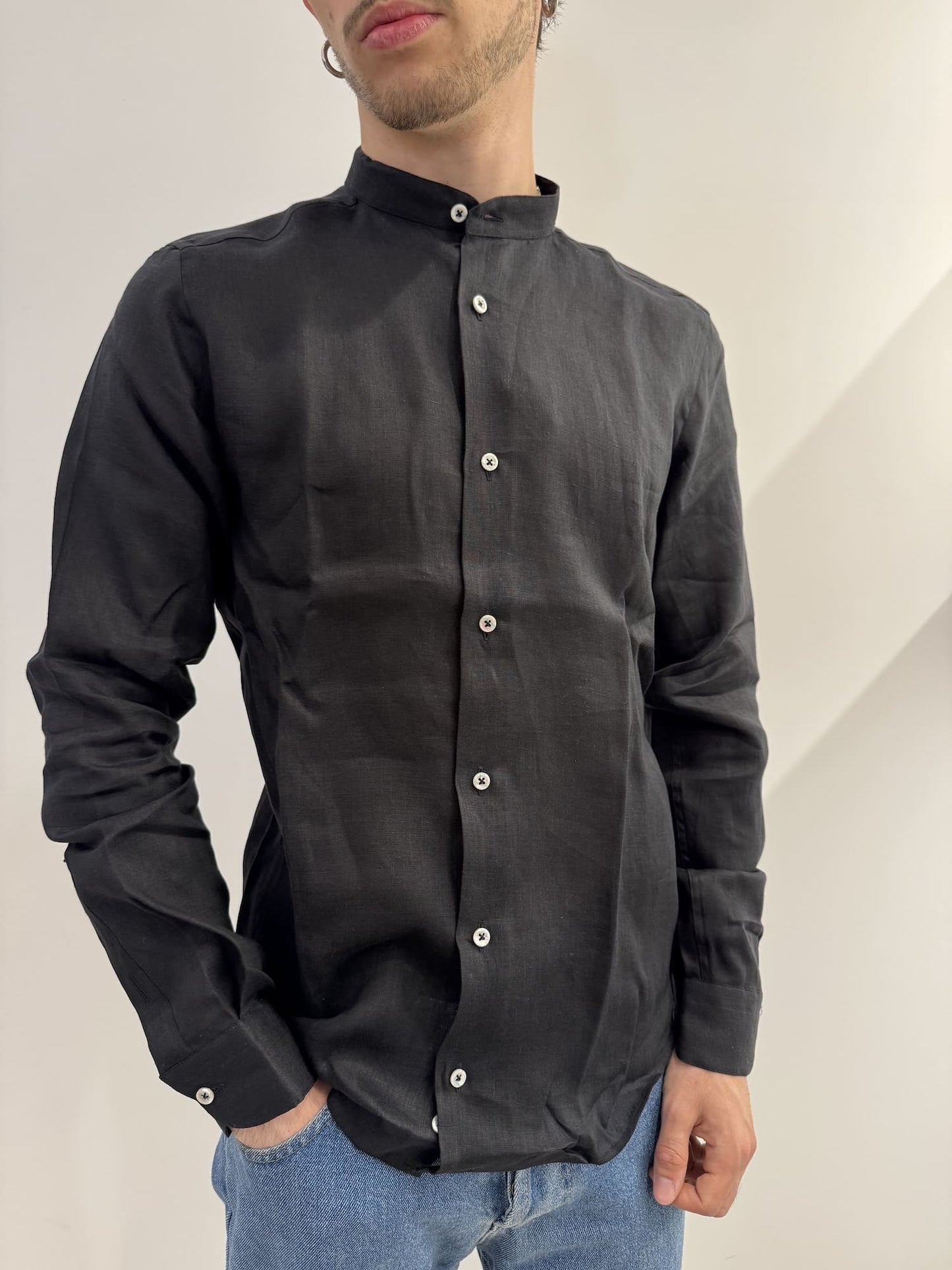 Camicia collo coreana in lino