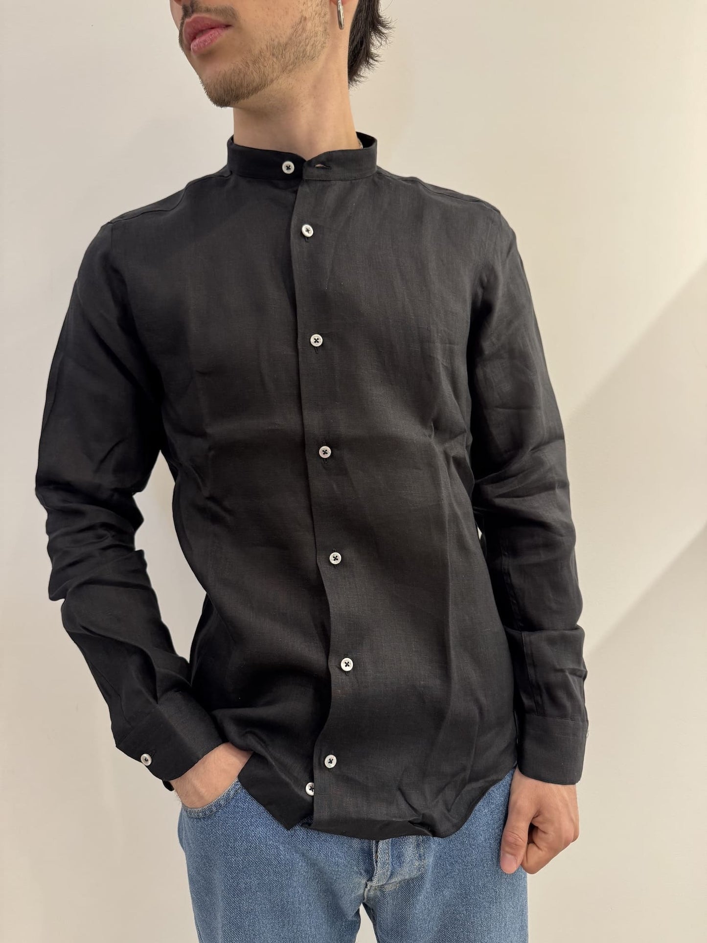 Camicia collo coreana in lino