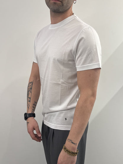T-shirt Out/Fit bianco