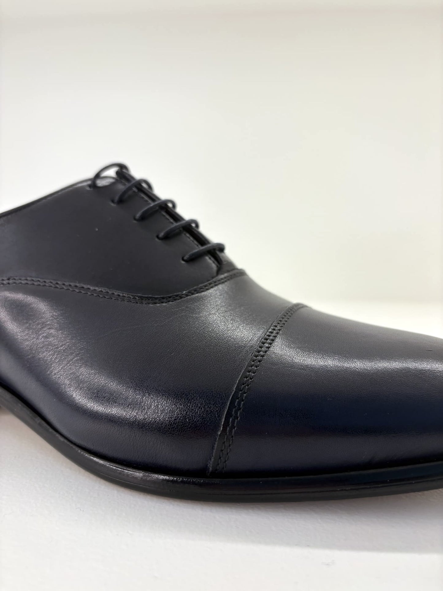 Scarpa elegante con lacci