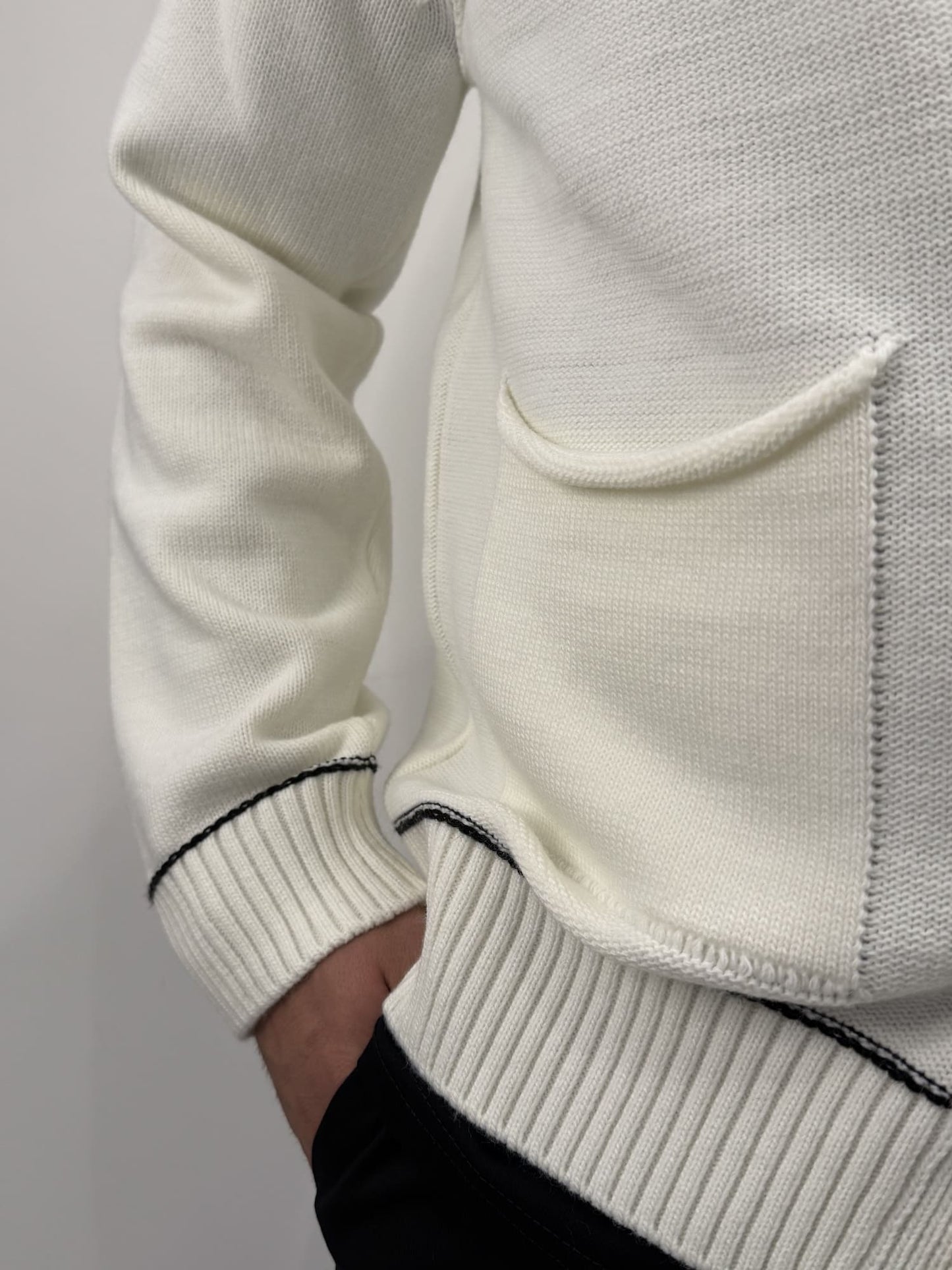 Cardigan  Blacksvnday con dettagli a contrasto panna