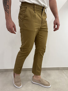 Pantalone tasca a filo con pence