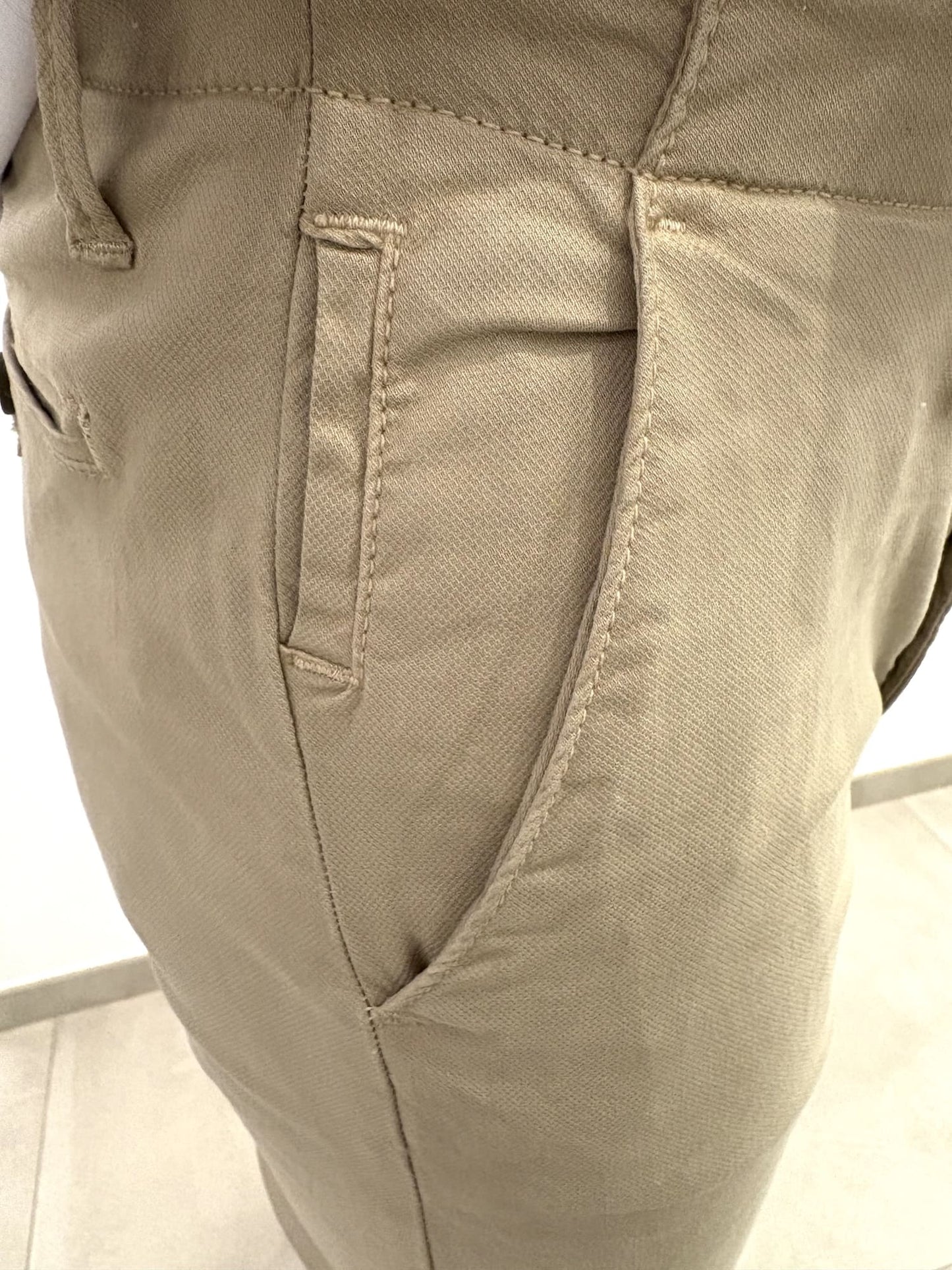 Pantalone uomo tasca America vestibilità slim