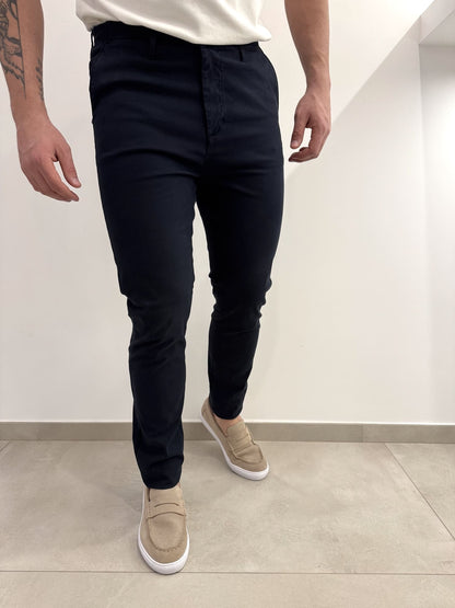 Pantalone tasca a filo in cotone operato