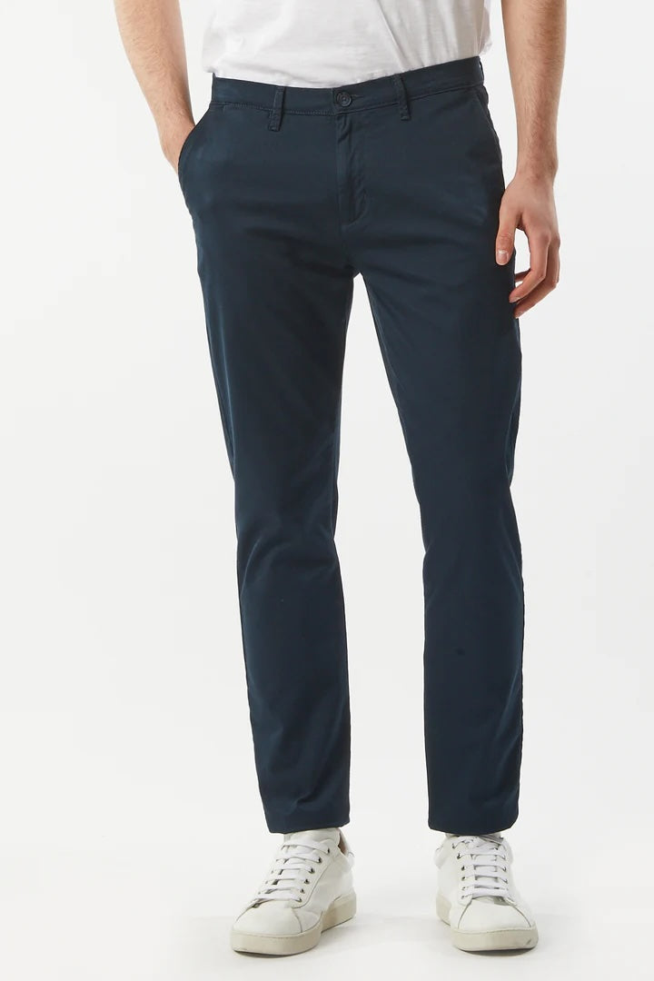 Pantaloni chinos basic