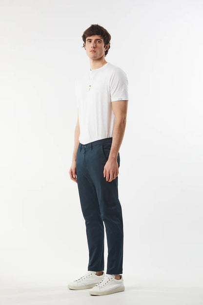 Pantaloni chinos basic