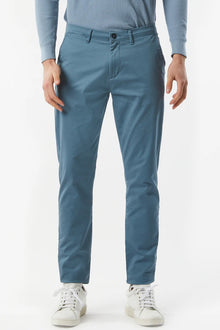 Pantaloni chinos basic