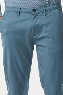 Pantaloni chinos basic
