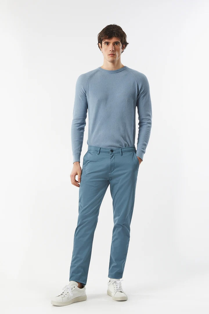 Pantaloni chinos basic
