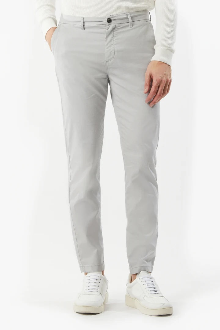 Pantaloni chinos slim fit