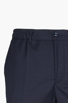 Pantaloni jogger fit taglio classico