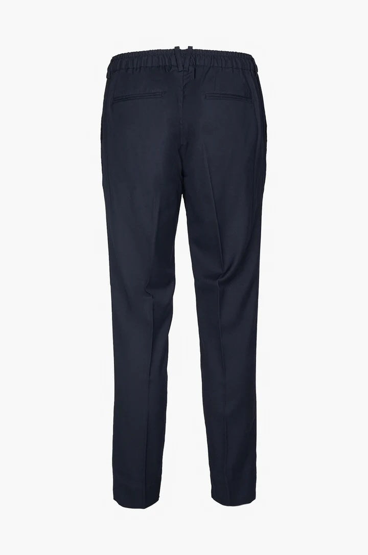 Pantaloni jogger fit taglio classico