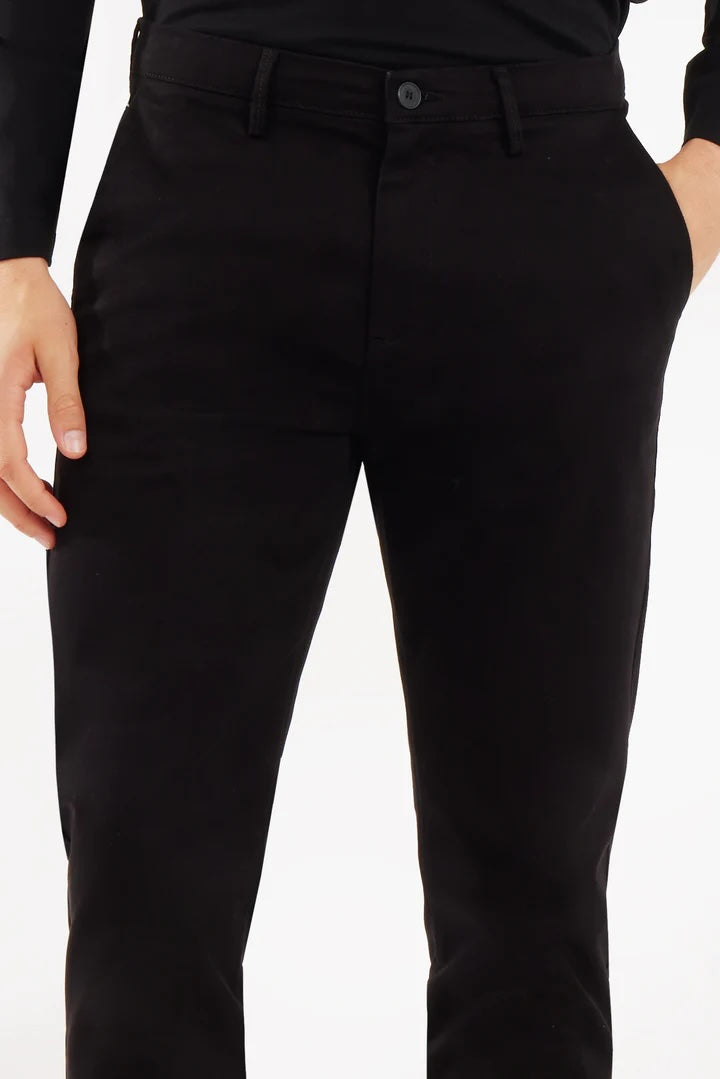 Pantaloni chinos regular fit basic nero