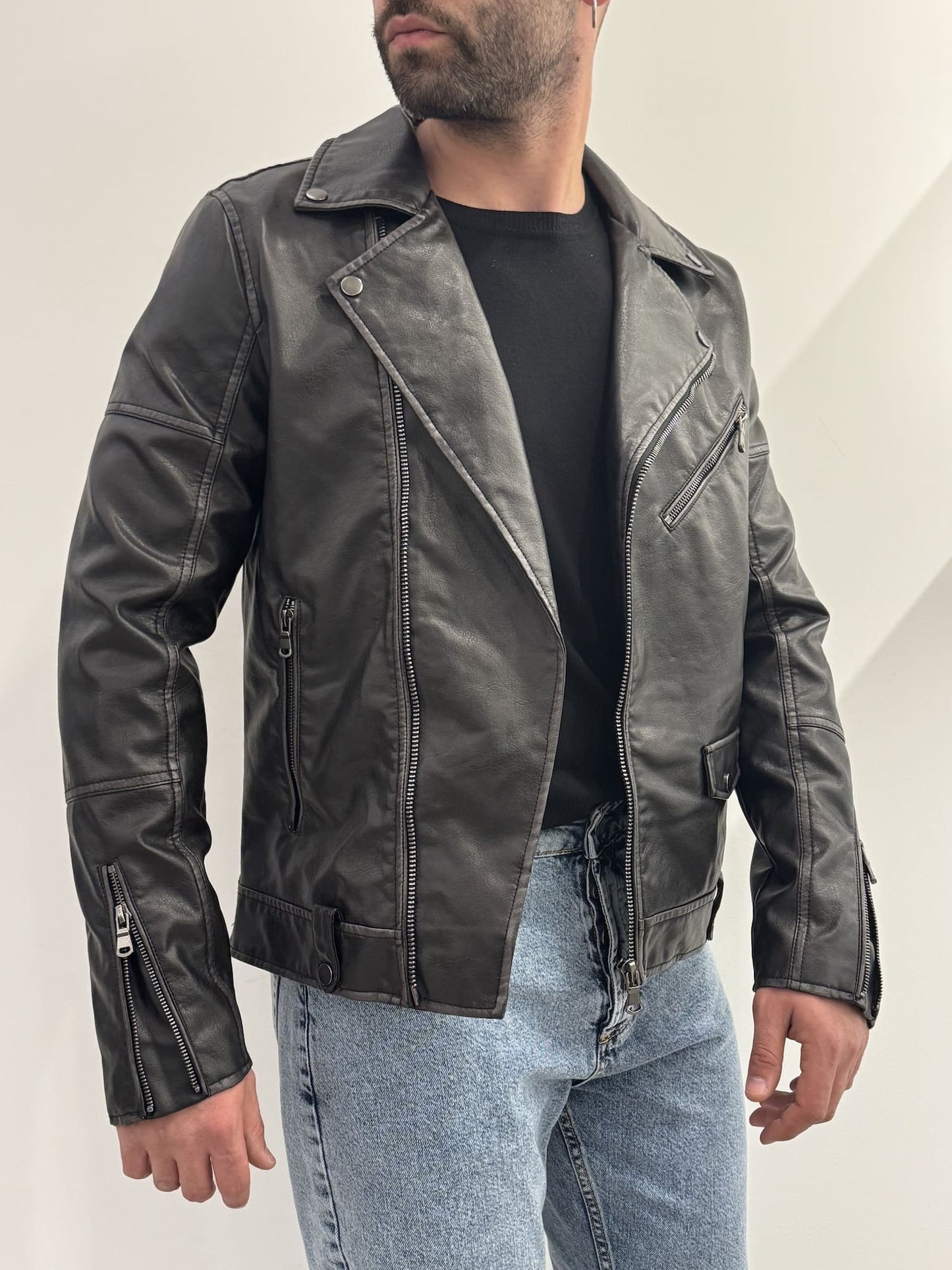 Giubotto in Pelle Stile Chiodo