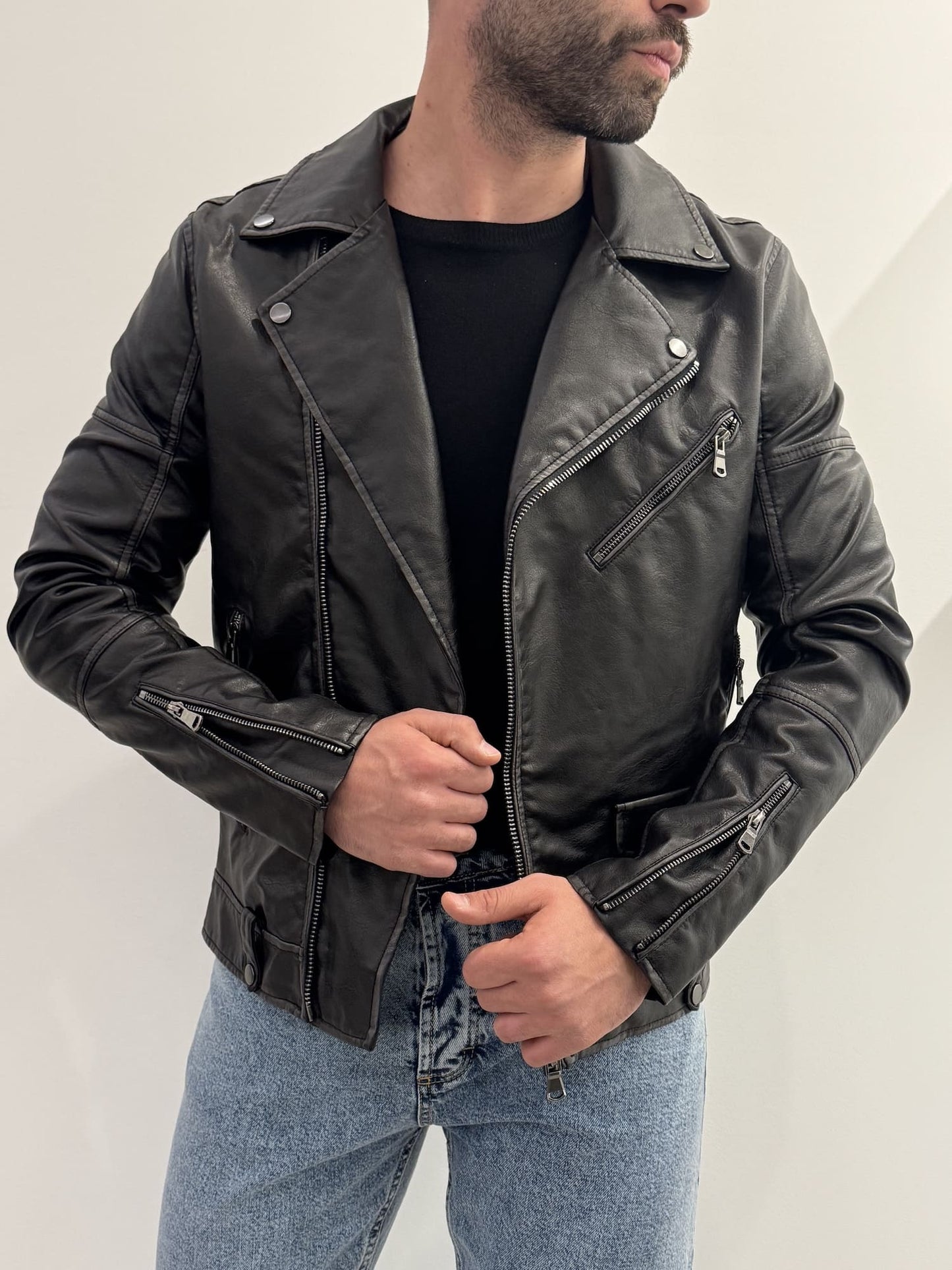 Giubotto in Pelle Stile Chiodo